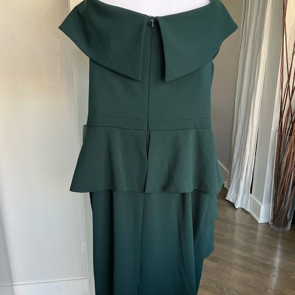 NWT. Xscape Off the Shoulder Scuba Crepe Column Gown. Size 16W - Picture 7 of 16